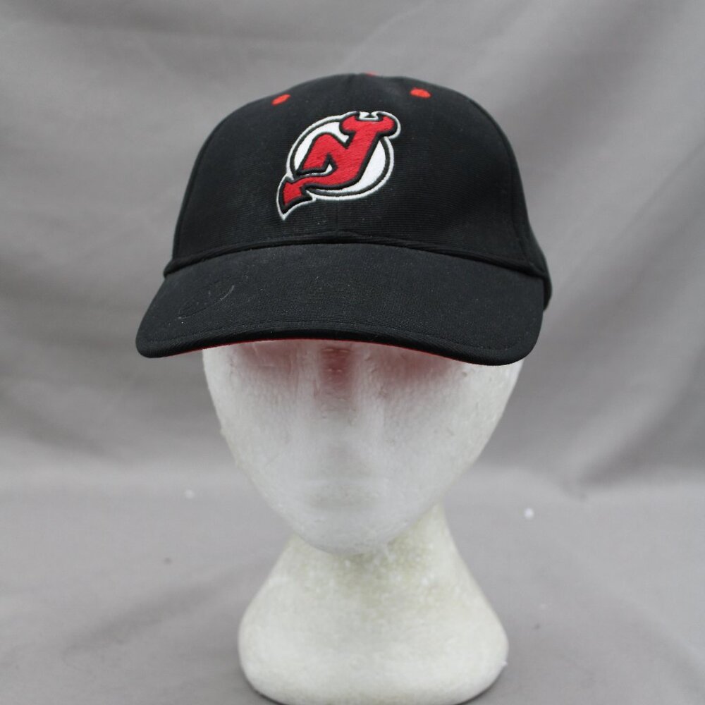 New Jersey Devils Hat (VTG) - Classic Logo by American Needle - Adult Stretchfit